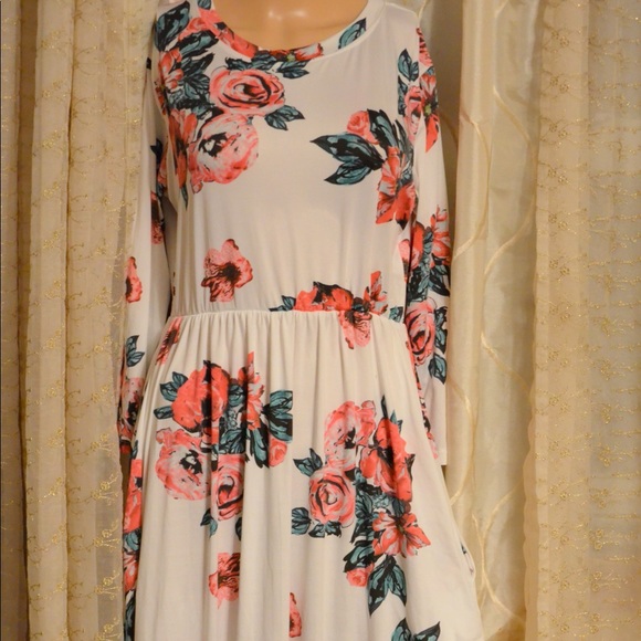 Dresses Floral White Maxi Dress With Pockets Xl Poshmark
